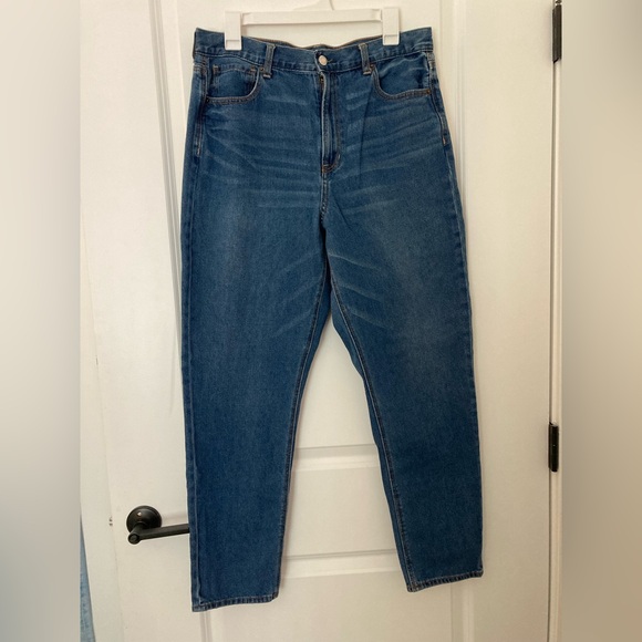 American Eagle Outfitters Denim - American Eagle Mom Jean